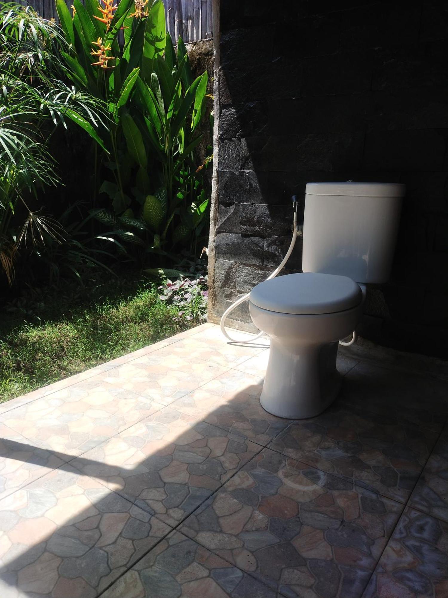 Comeback Guesthouse Canggu Exterior foto